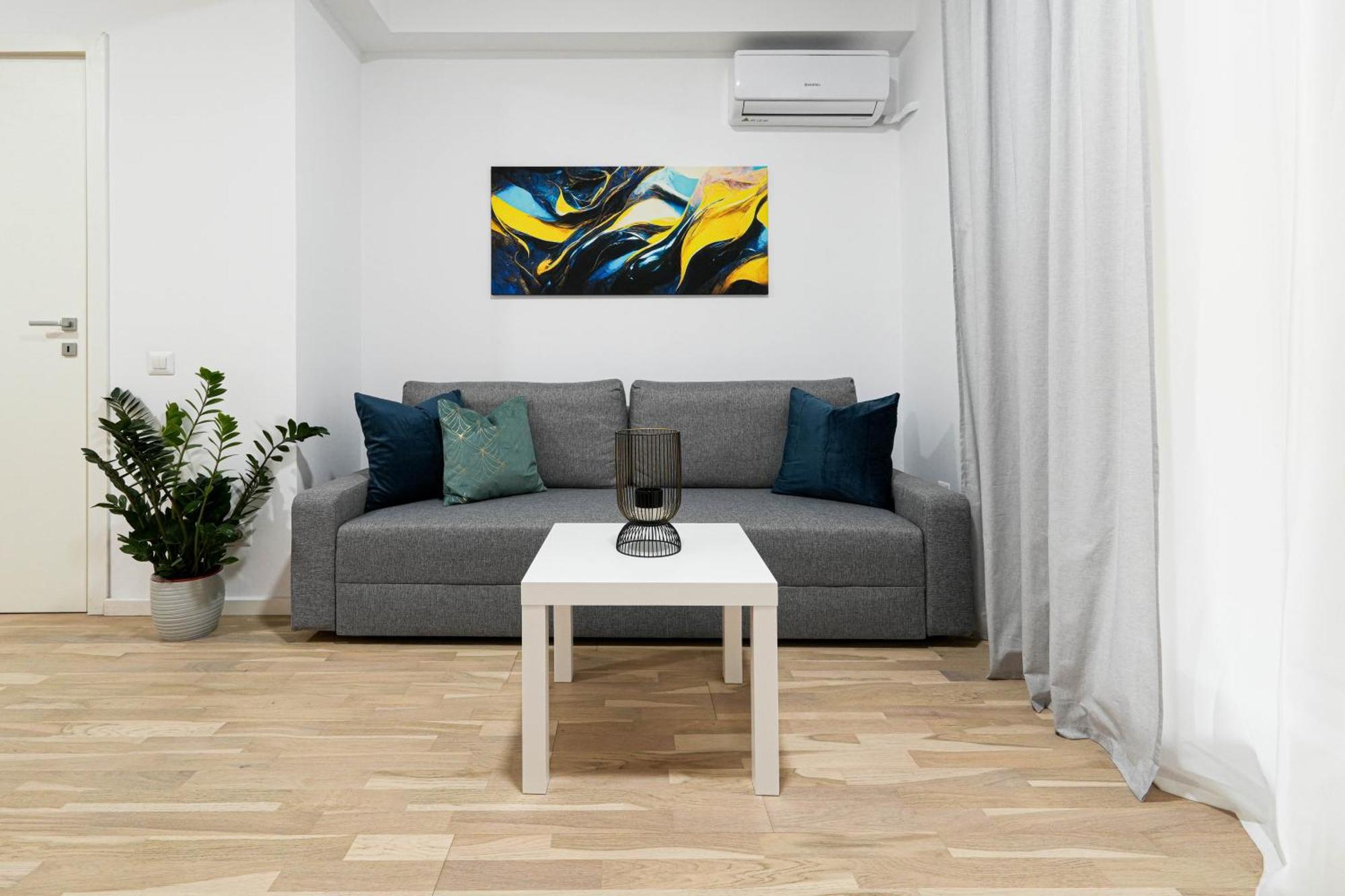 Gabi - Chic Apt With Parking Close To Veranda Mall 부쿠레슈티 외부 사진