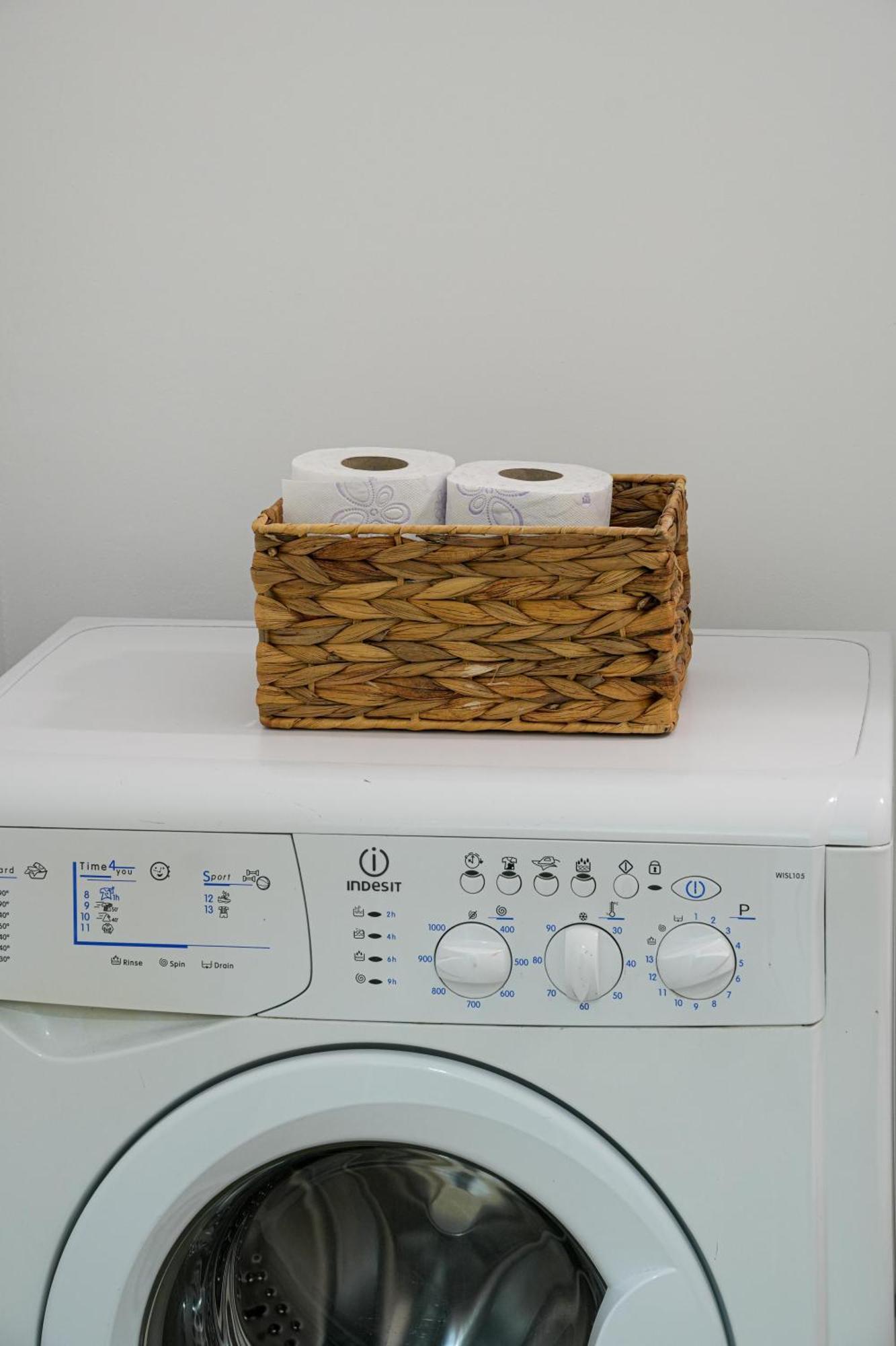 Gabi - Chic Apt With Parking Close To Veranda Mall 부쿠레슈티 외부 사진
