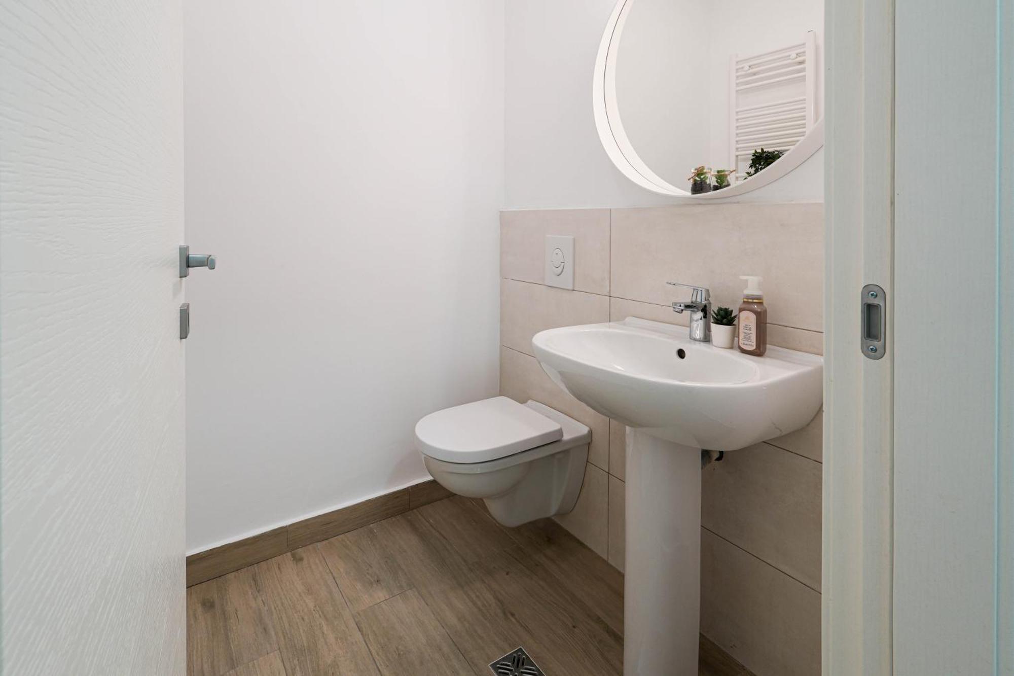 Gabi - Chic Apt With Parking Close To Veranda Mall 부쿠레슈티 외부 사진