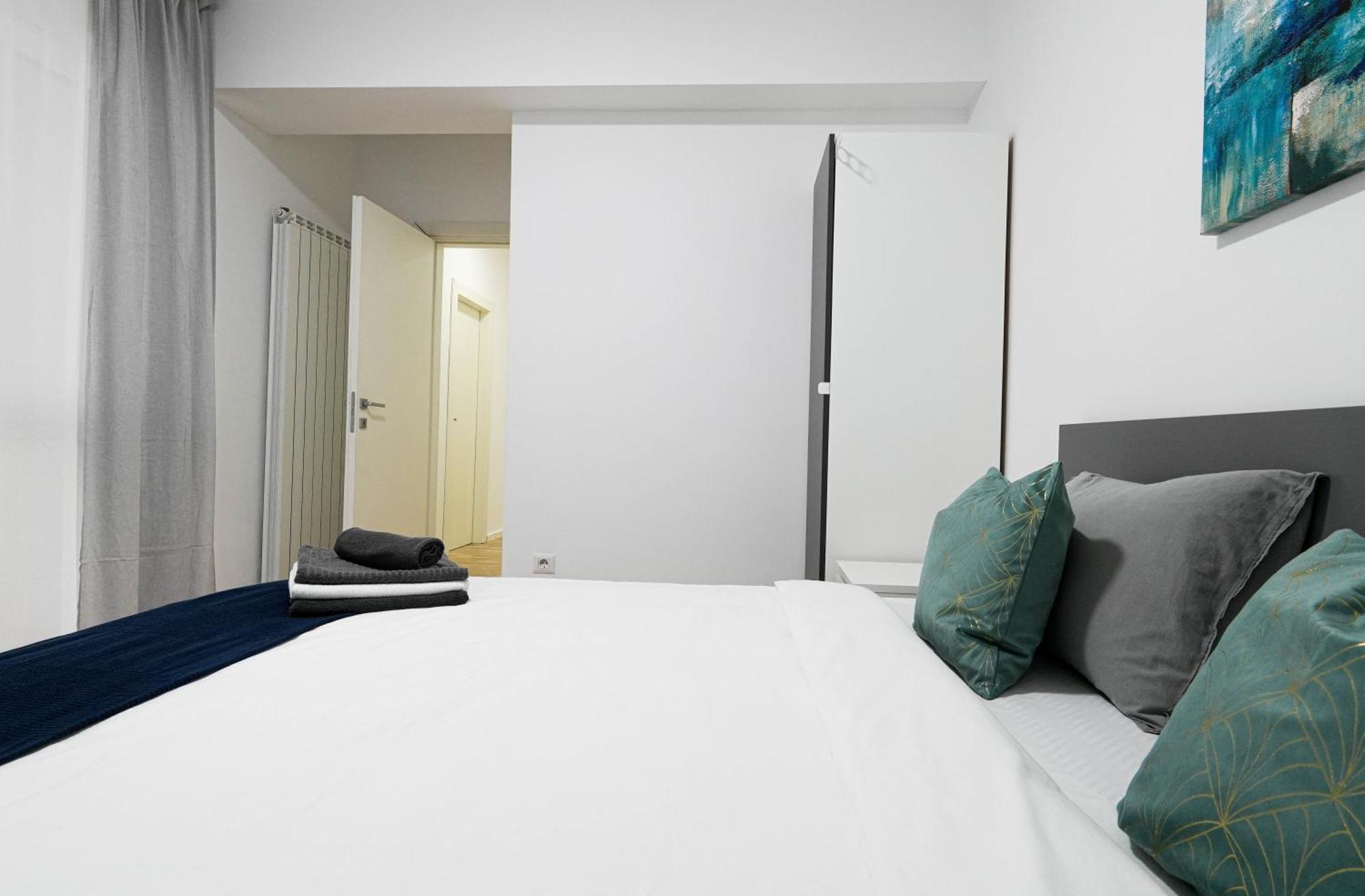 Gabi - Chic Apt With Parking Close To Veranda Mall 부쿠레슈티 외부 사진